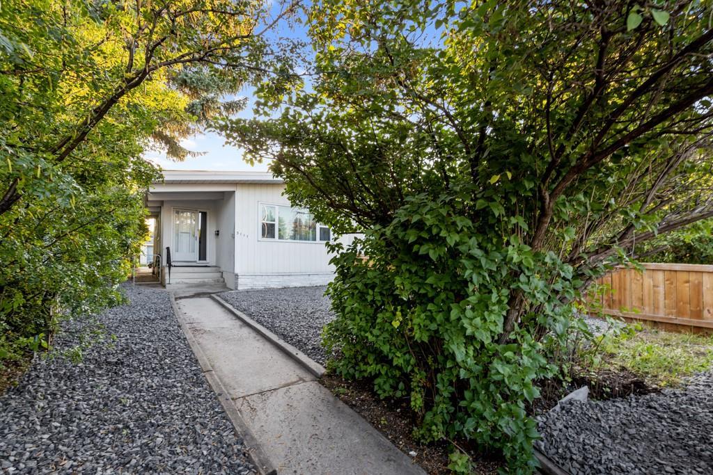 3111 37 Street - Photo 1