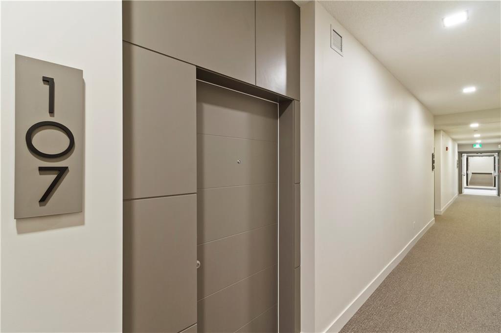 214 Sherwood Square - Photo 1