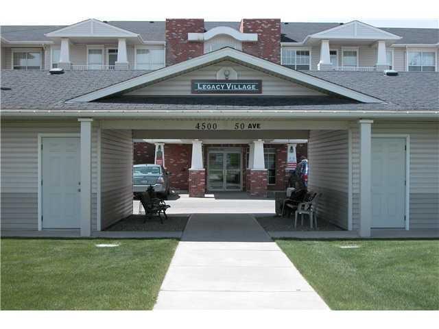4500 50 Avenue - Photo 1