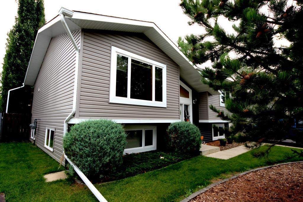 54 Balsam Crescent - Photo 1
