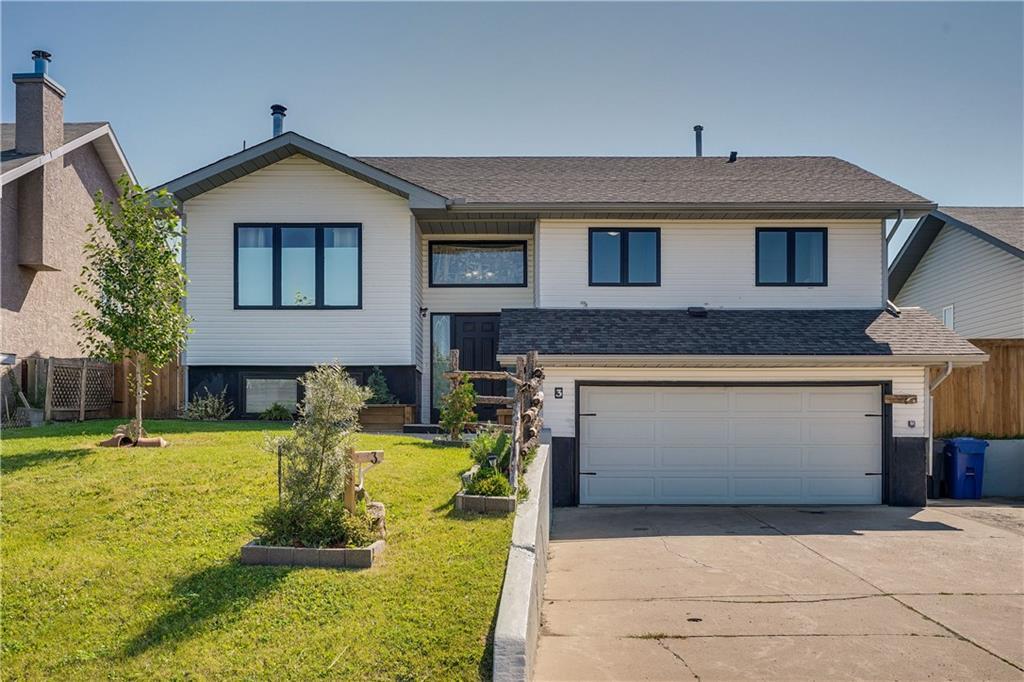 3 23 Avenue Close - Photo 1