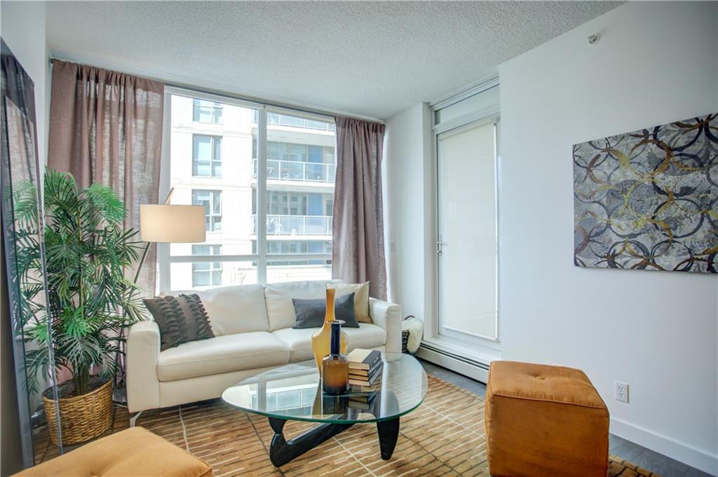 325 3 Street - Photo 1