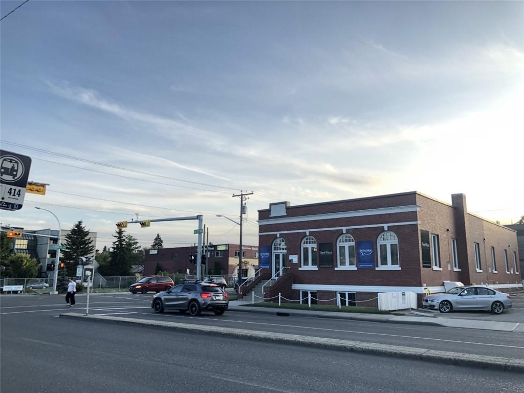 1510 Kensington Road - Photo 1