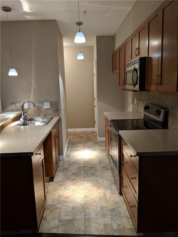 2 Hemlock Crescent - Photo 1