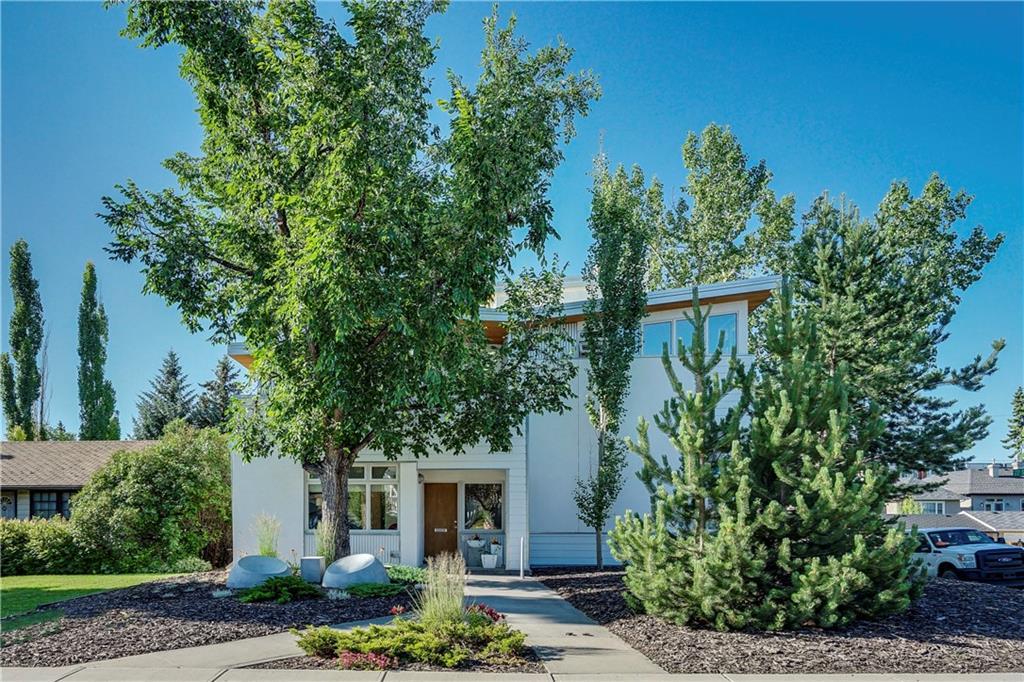 2239 31 Avenue - Photo 1