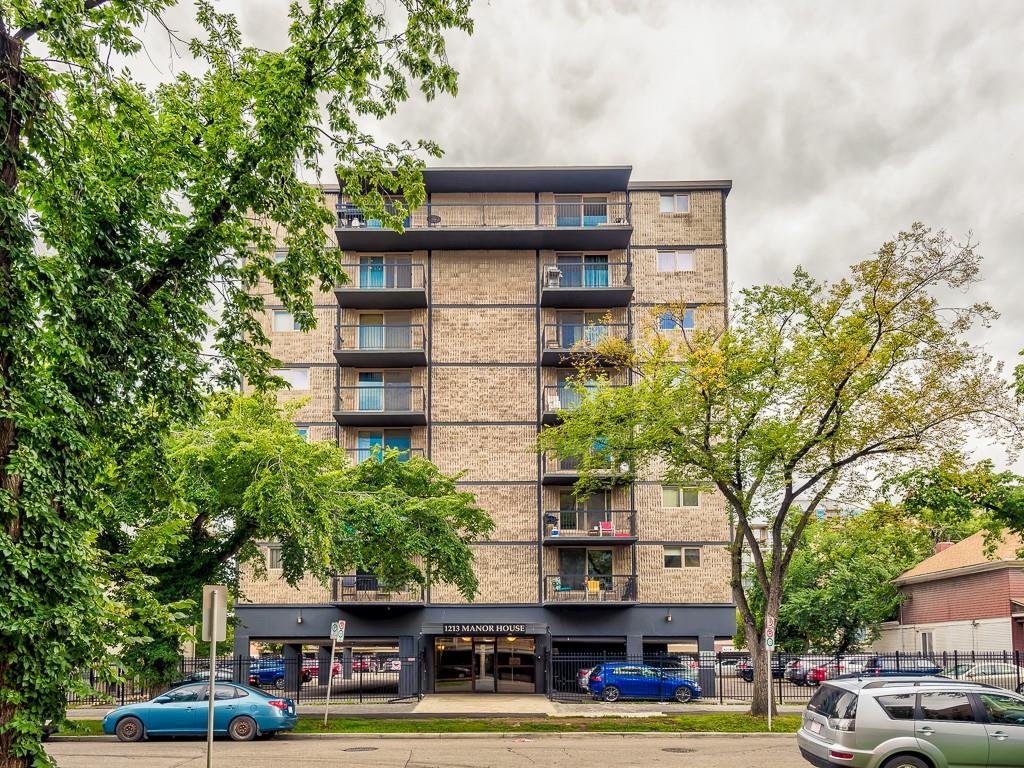 1213 13 Avenue - Photo 1