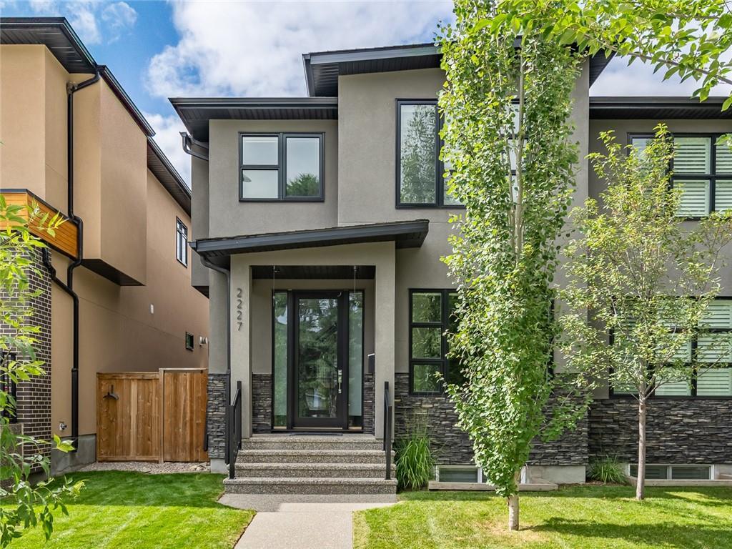 2227 26 Street - Photo 1