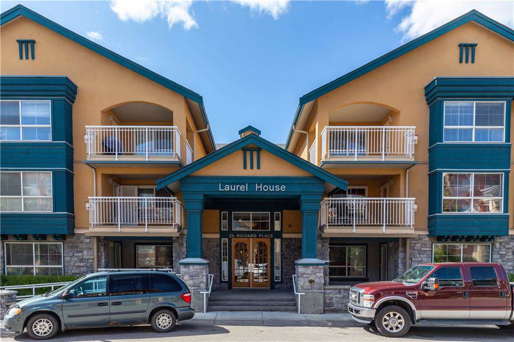 25 Richard Place - Photo 1
