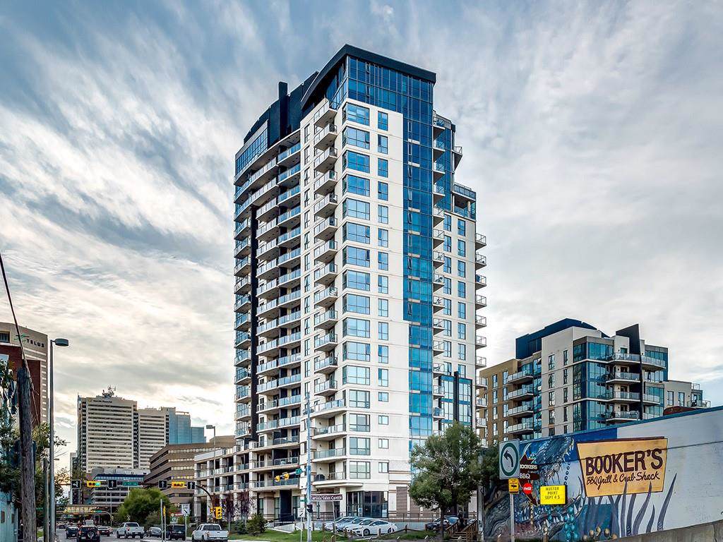 325 3 Street - Photo 1