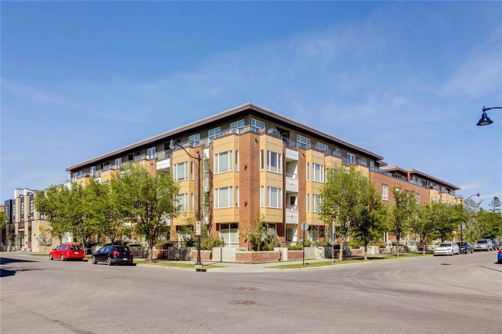 1000 Centre Avenue - Photo 1