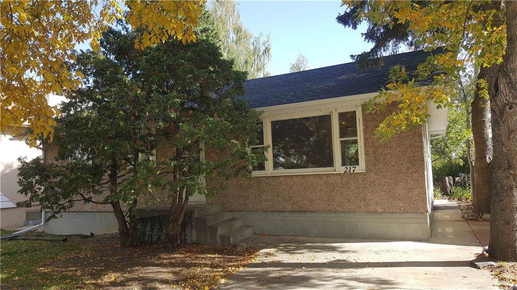 217 3 Street - Photo 1