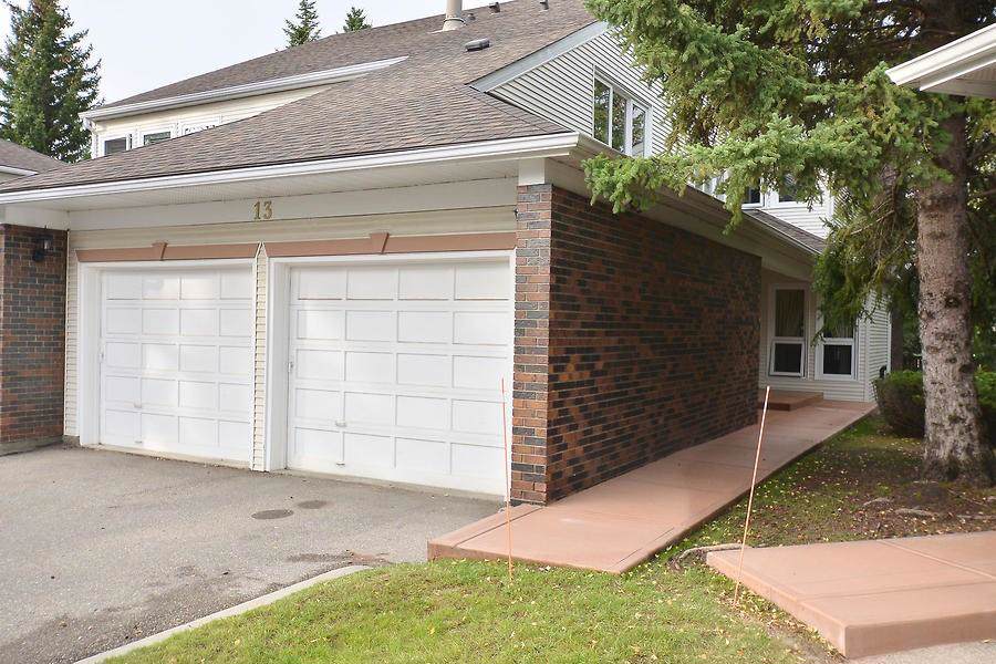 275 Woodridge Drive - Photo 1