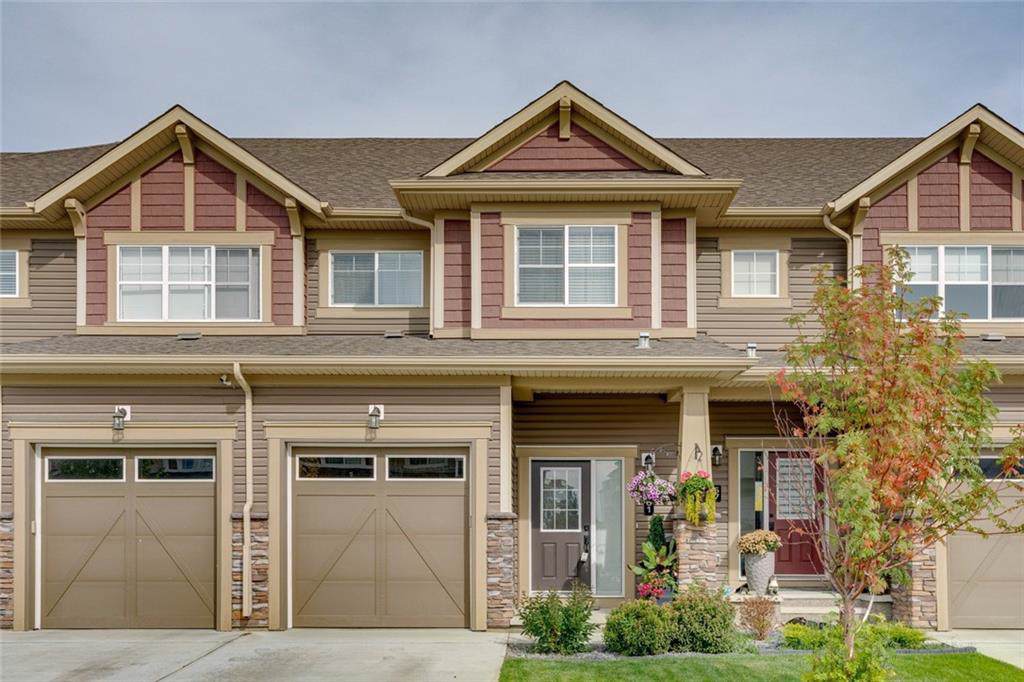 61 Hillcrest Square - Photo 1