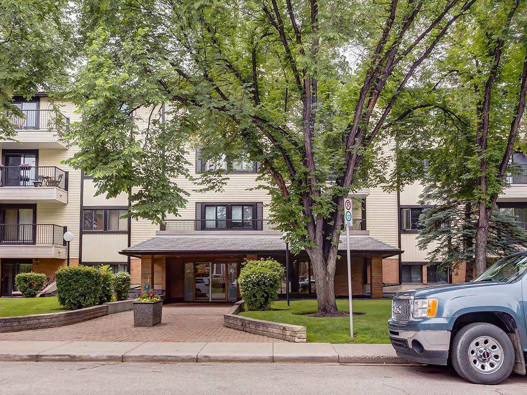 727 56 Avenue - Photo 1