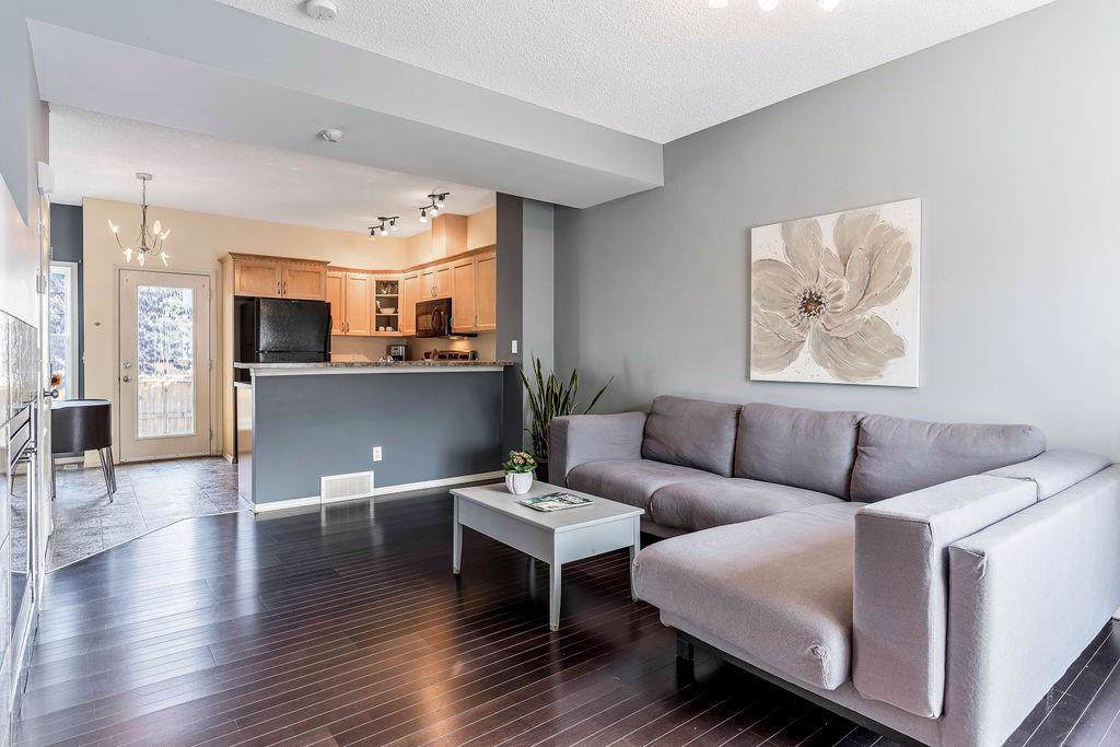 513 Strathaven Mews - Photo 1