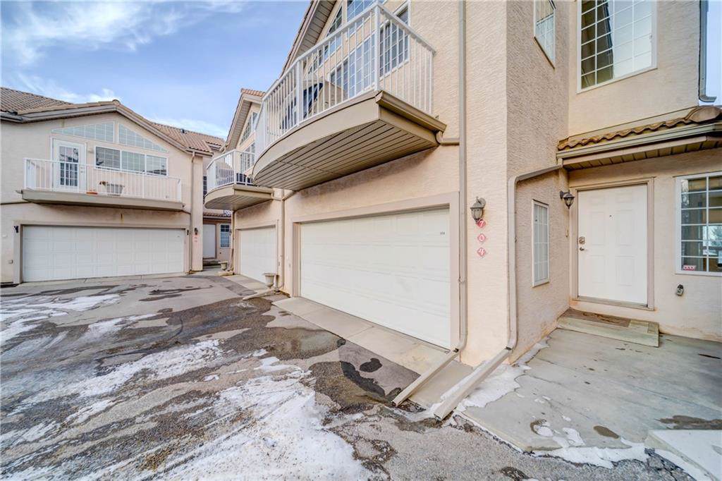 704 Patterson View - Photo 1