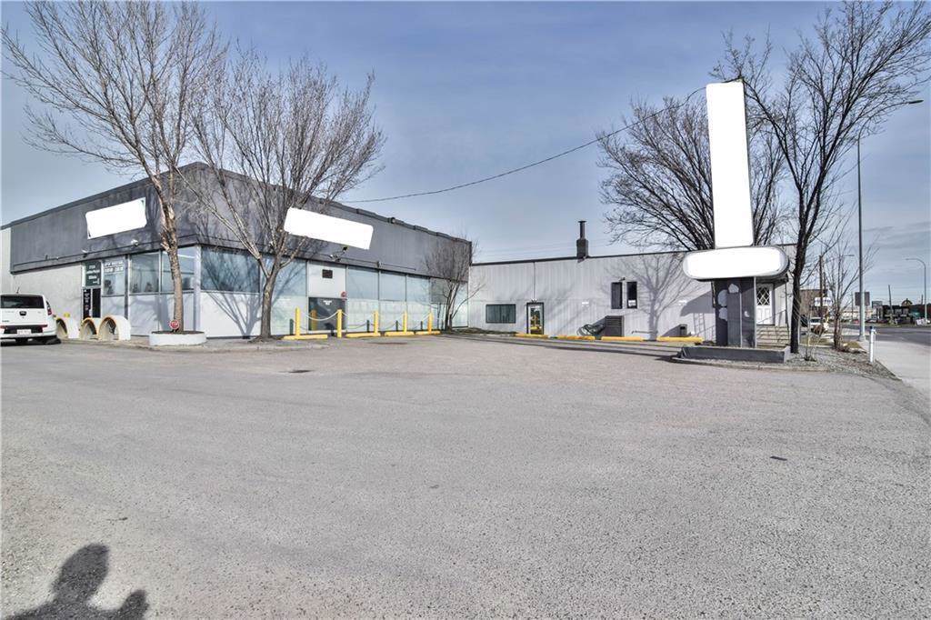 3715 Edmonton Trail - Photo 1