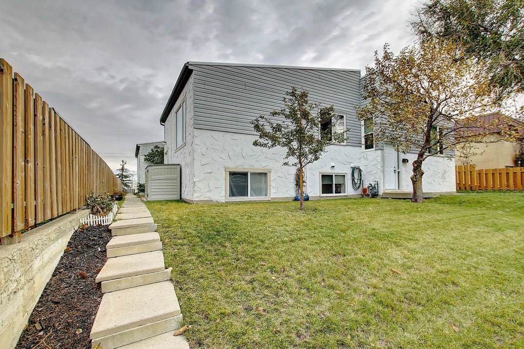 7808 Hunterview Drive - Photo 1