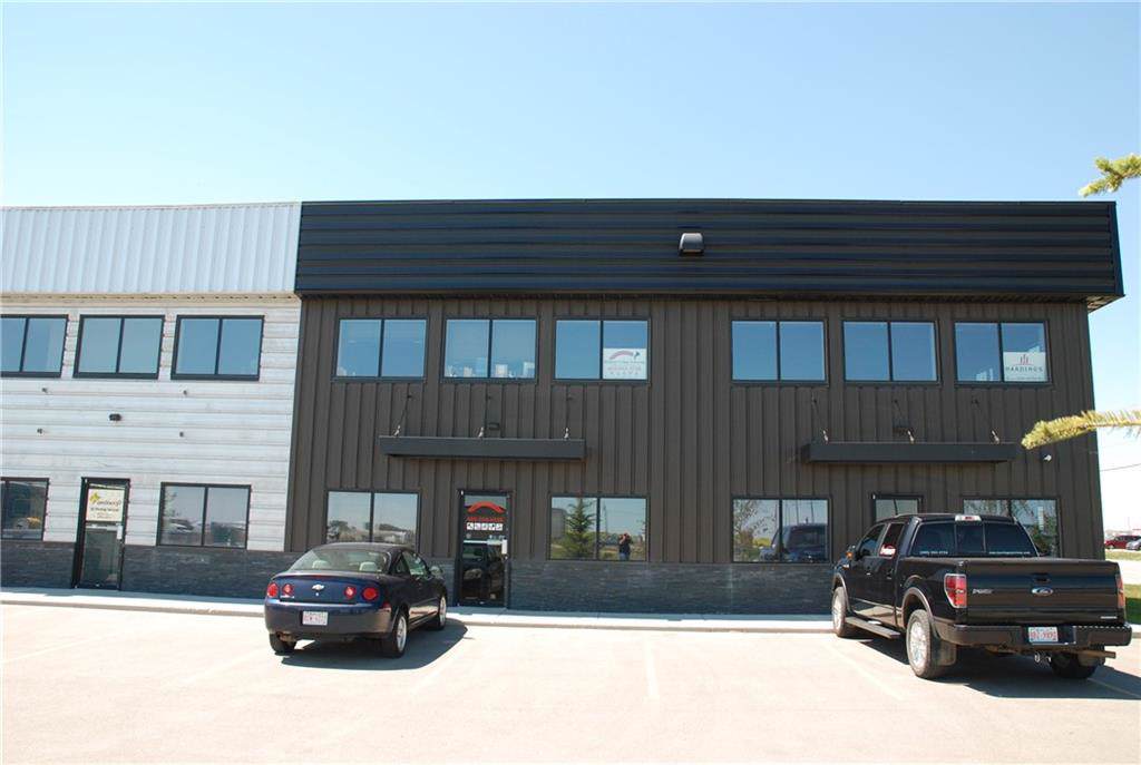 240007 Frontier Crescent - Photo 1