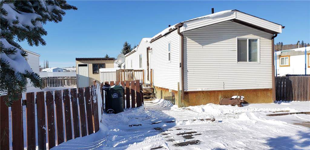 402 4 Street - Photo 1