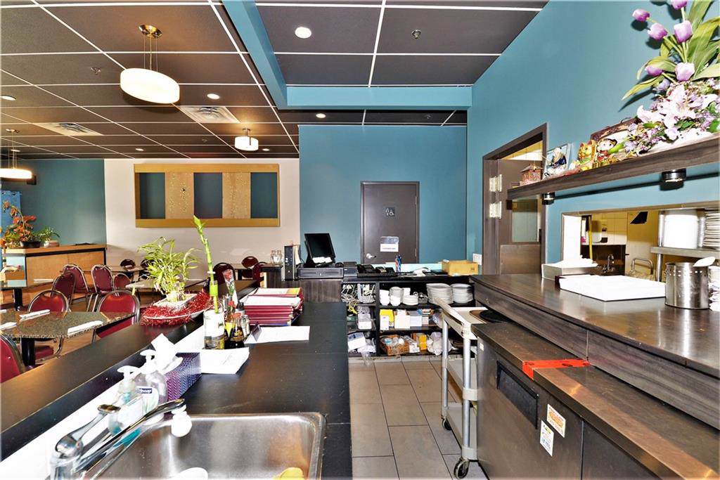 6404 Bowness Road - Photo 1