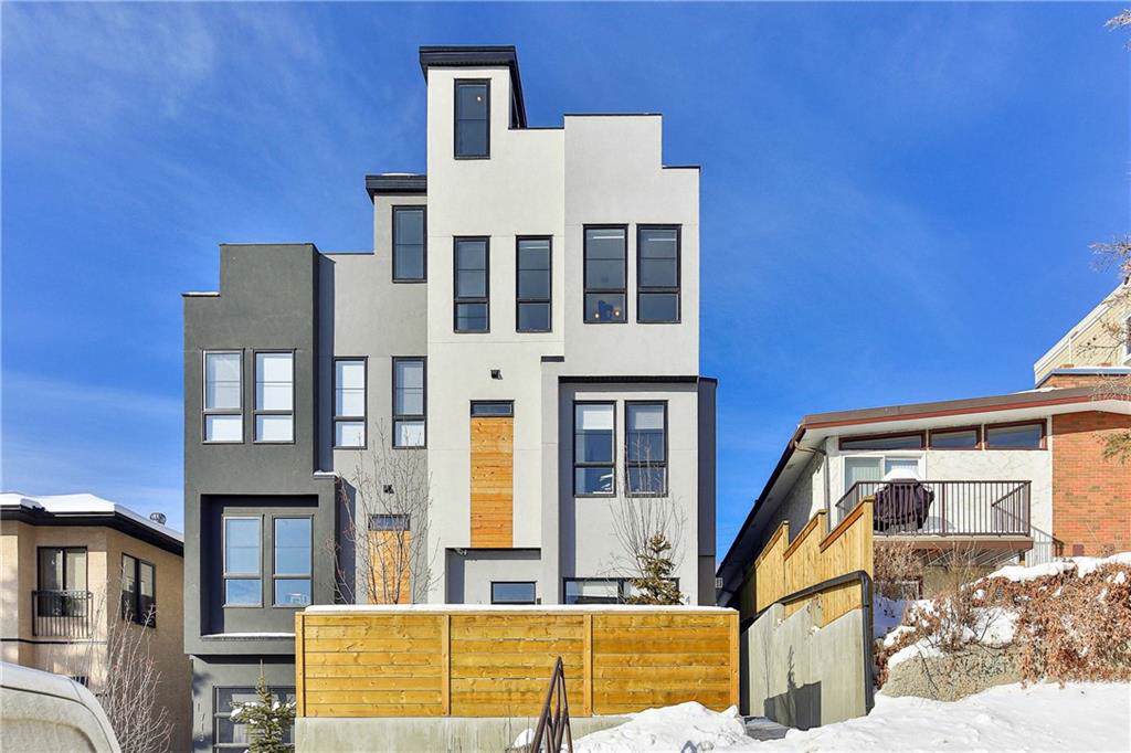 713 5 Street - Photo 1