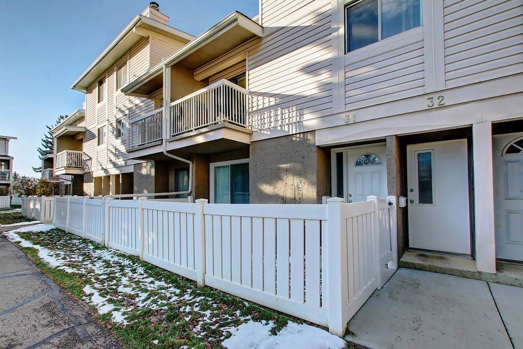 3015 51 Street - Photo 1