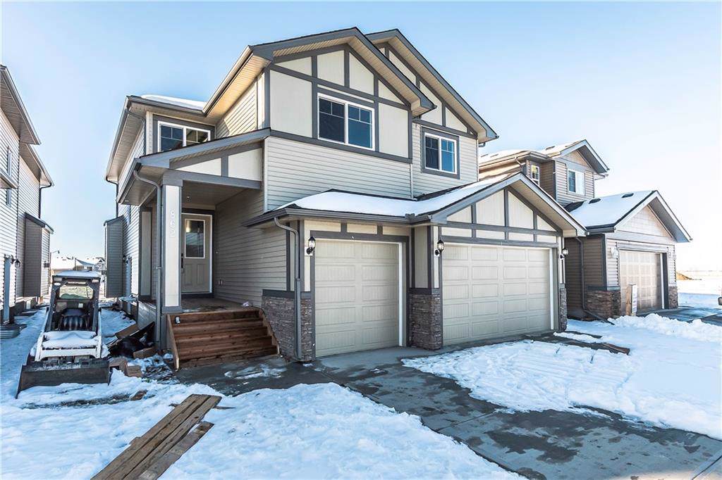 862 Hampshire Crescent - Photo 1