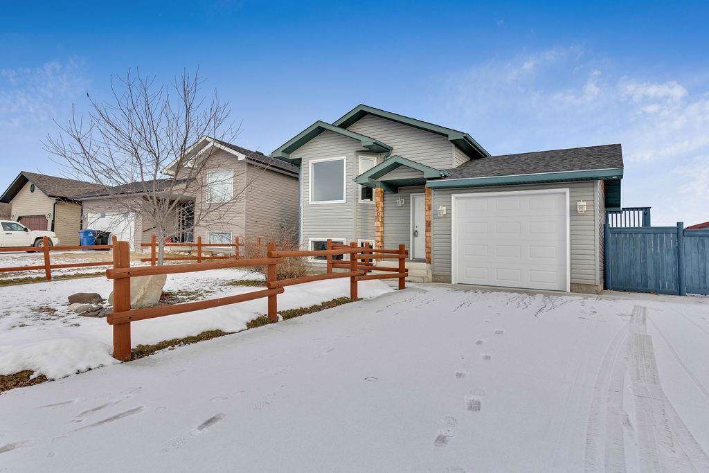 130 Meadowpark Drive - Photo 1