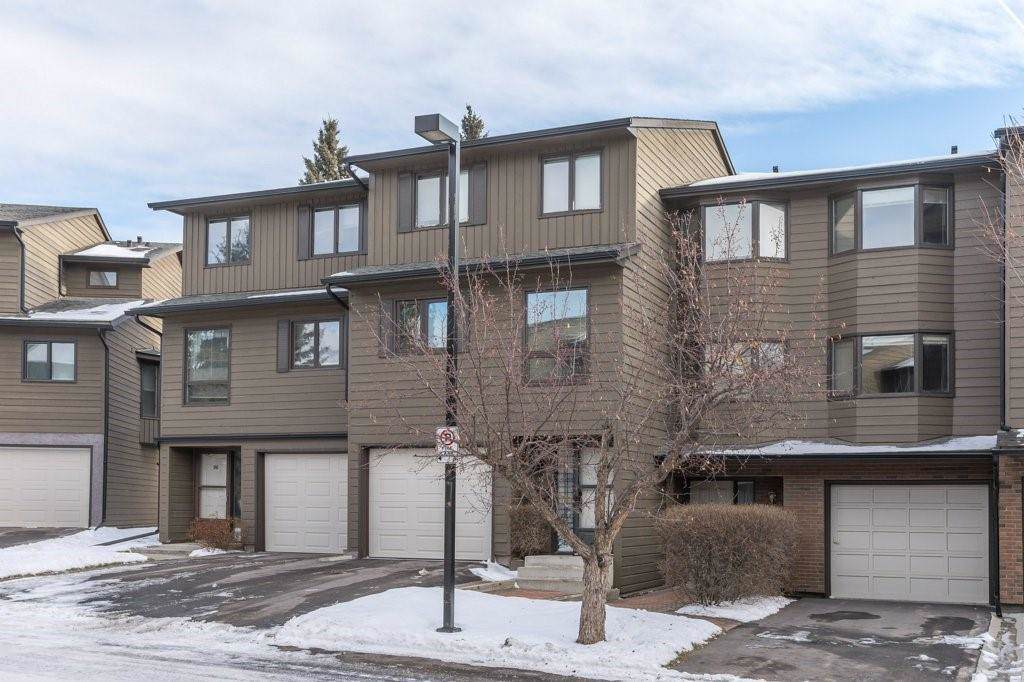 23 Glamis Drive - Photo 1