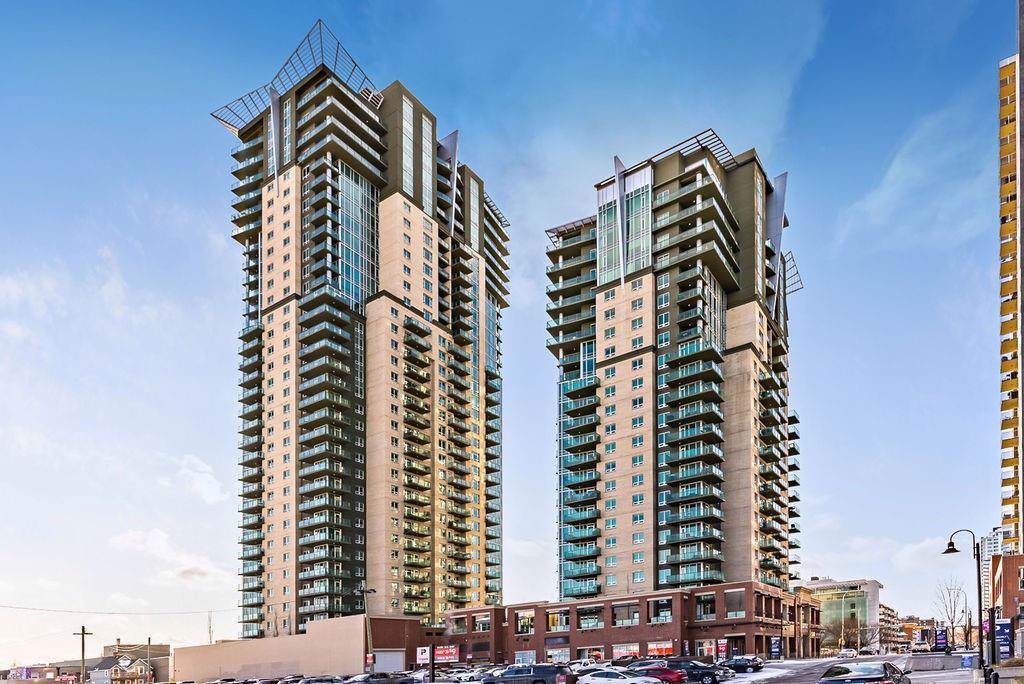 1410 1 Street - Photo 1
