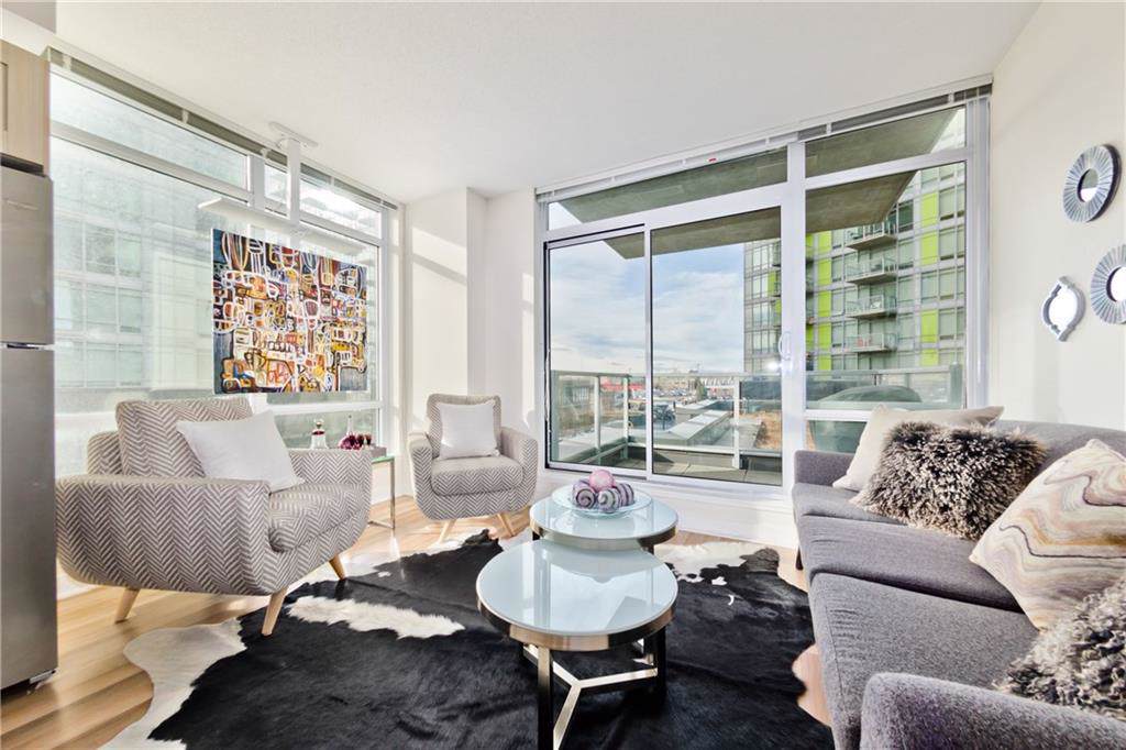 10 Brentwood Common - Photo 1