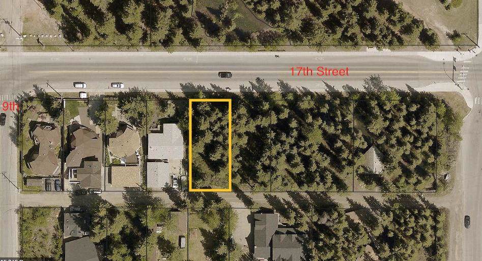 921 17th Street - Photo 1