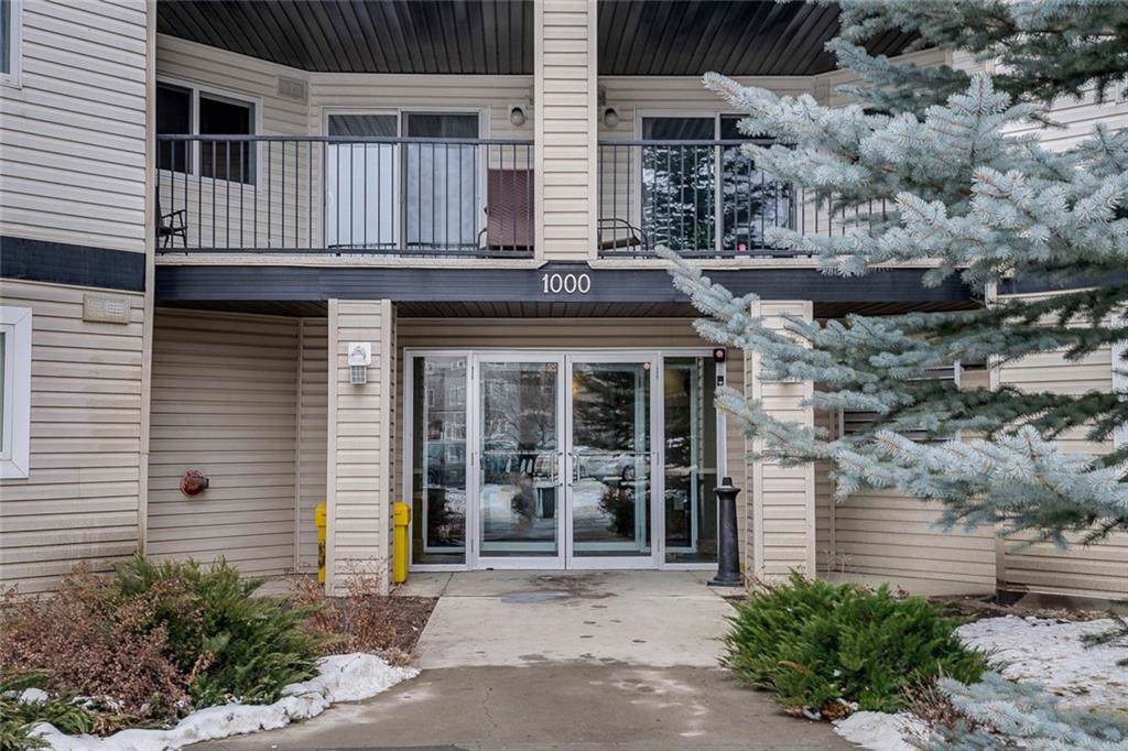 4975 130 Avenue - Photo 1
