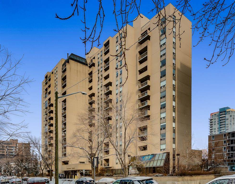 924 14 Avenue - Photo 1