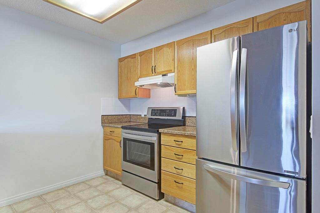 3 Parklane Way - Photo 1