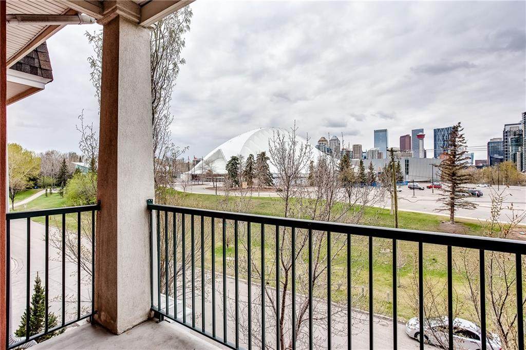 59 22 Avenue - Photo 1 59 22 Avenue - Photo 1