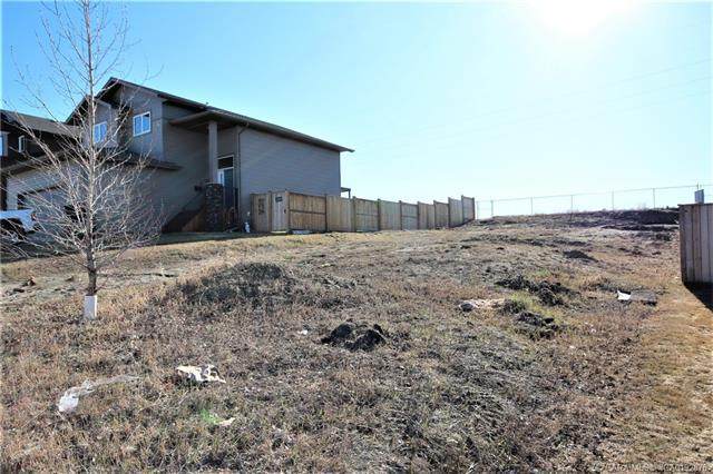 144 Paramount Crescent - Photo 1