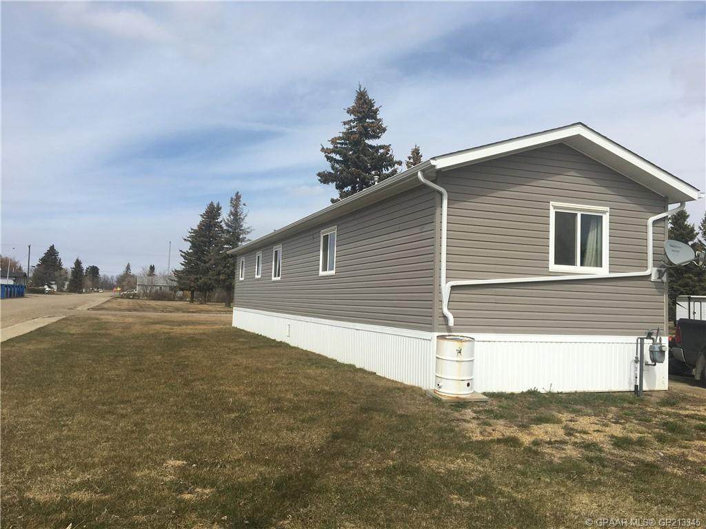 4810 49 Avenue - Photo 1