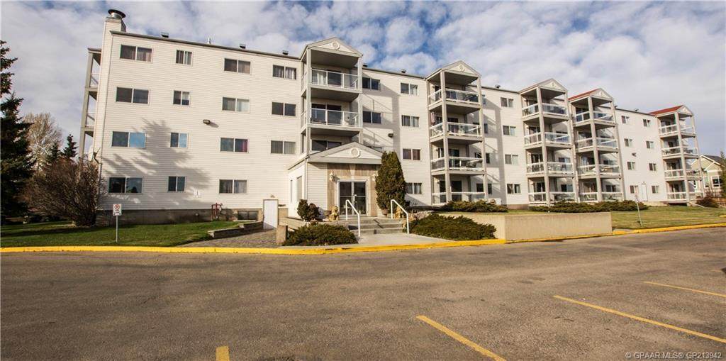9700 92 Avenue - Photo 1