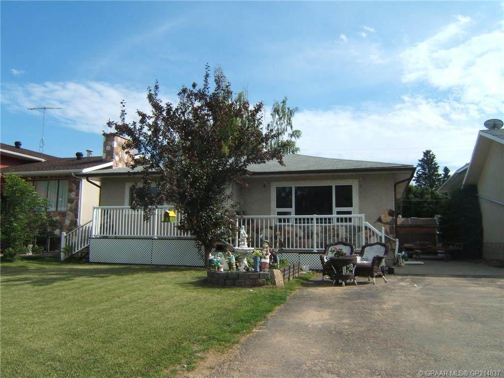 4921 58 Avenue - Photo 1