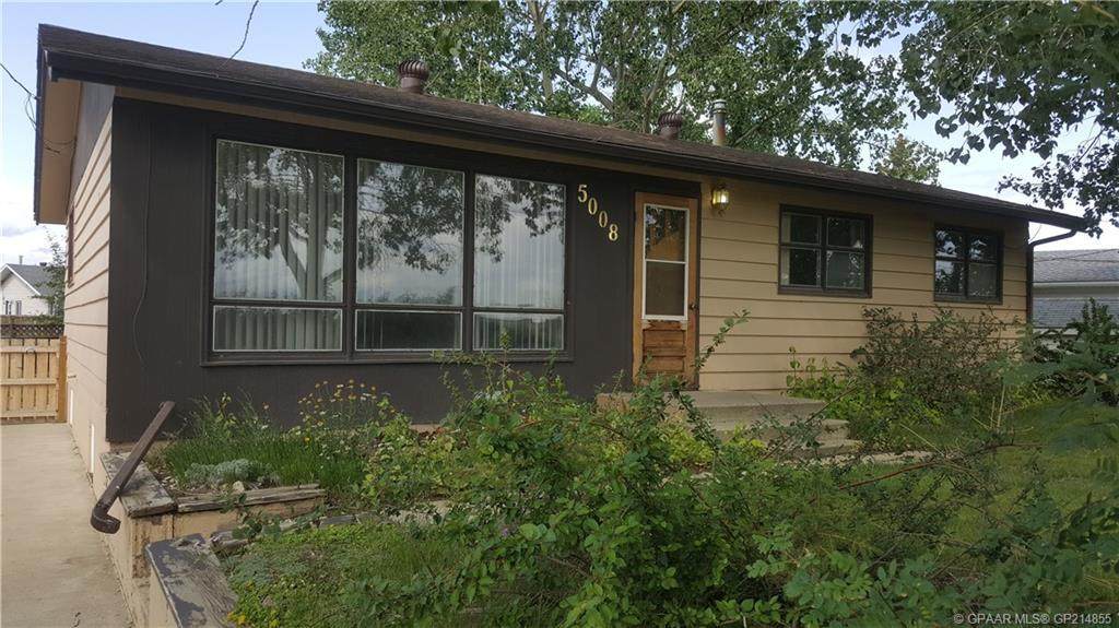 5008 50 Avenue - Photo 1