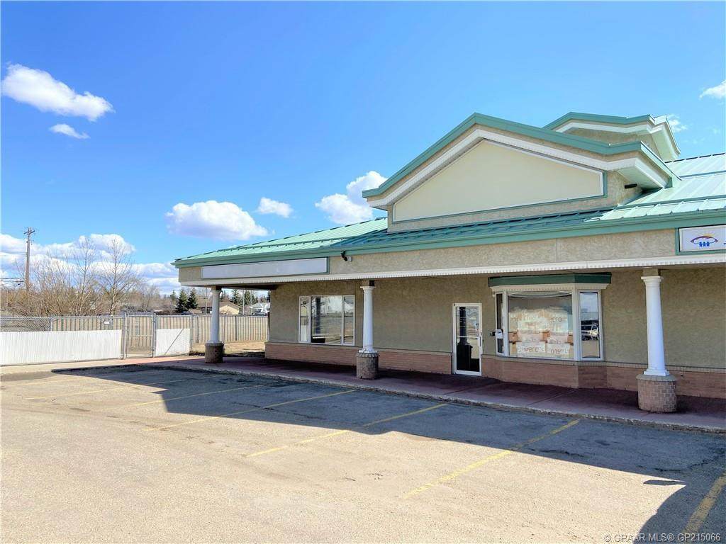 11601 99 Street - Photo 1