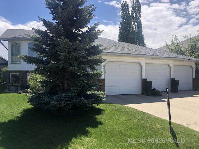 2204 57B Avenue Close - Photo 1