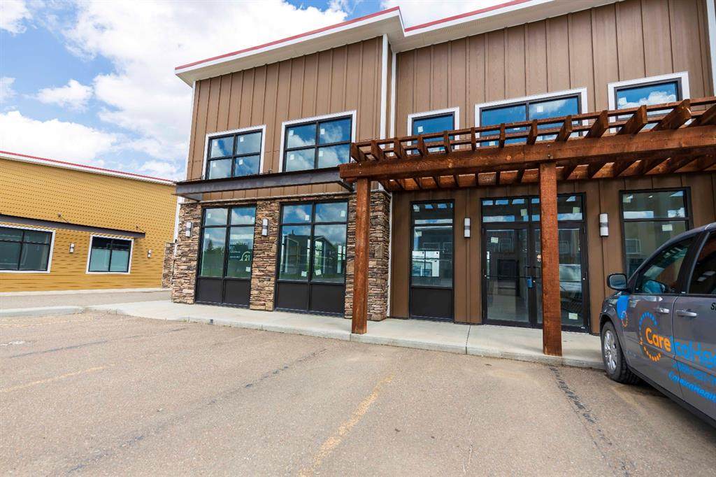 3704 51 Avenue - Photo 1