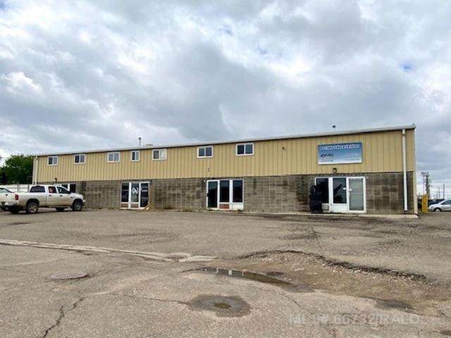 5008 47 AVENUE - Photo 1