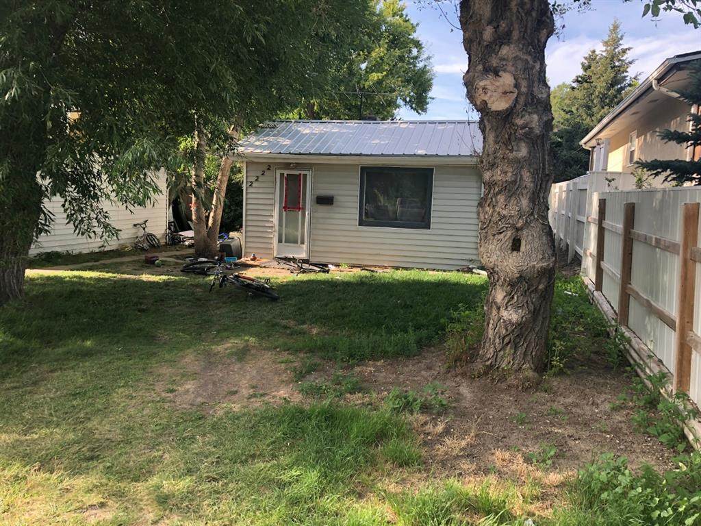 2222 21 Avenue - Photo 1