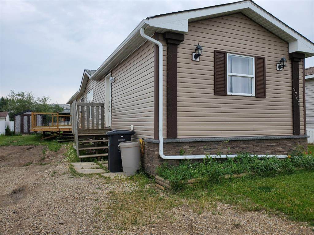 9707 111 Avenue - Photo 1