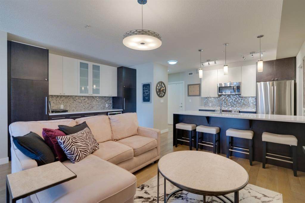 836 Royal Avenue - Photo 1