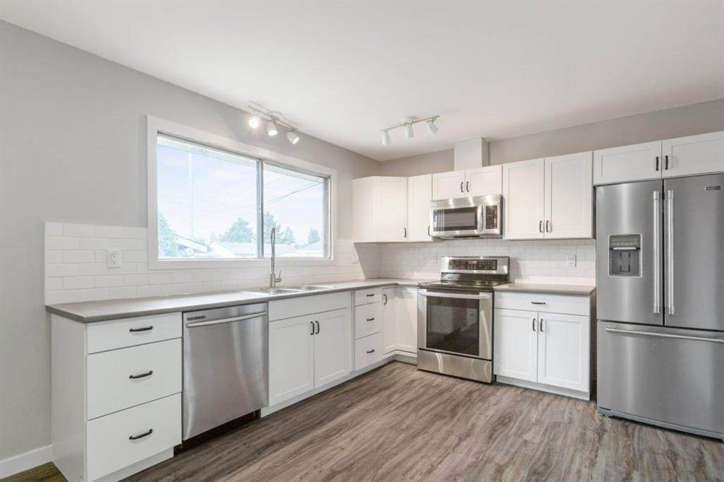 4611 Forman Crescent - Photo 1